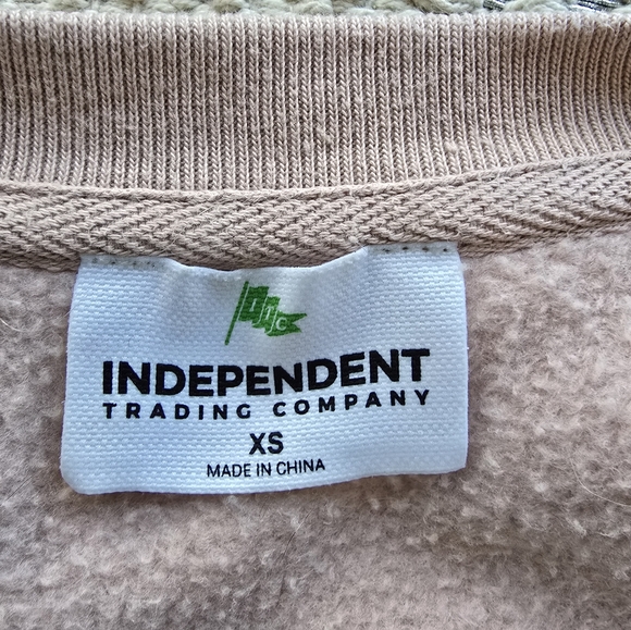 Heavyweight Crewneck Sweater with cotton fleece lining - Picture 8 of 9